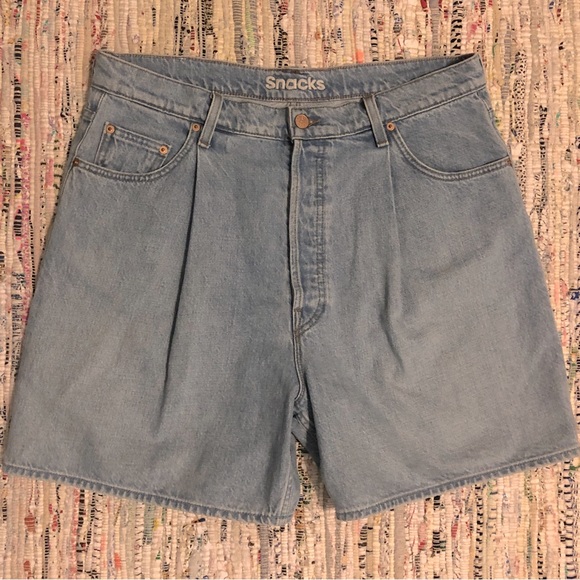 “NEW” MOTHER Snacks! The Pleated Fun Dip Short - Picture 3 of 9